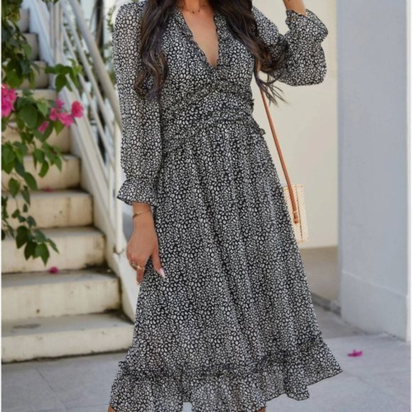 Boho Chiffon Print Deep V-neck Ruffle Hem Dress - Picture 4 of 7